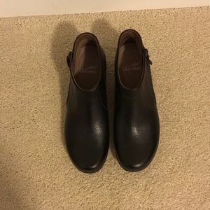Dansko bootie never worn. Great $ for the bootie